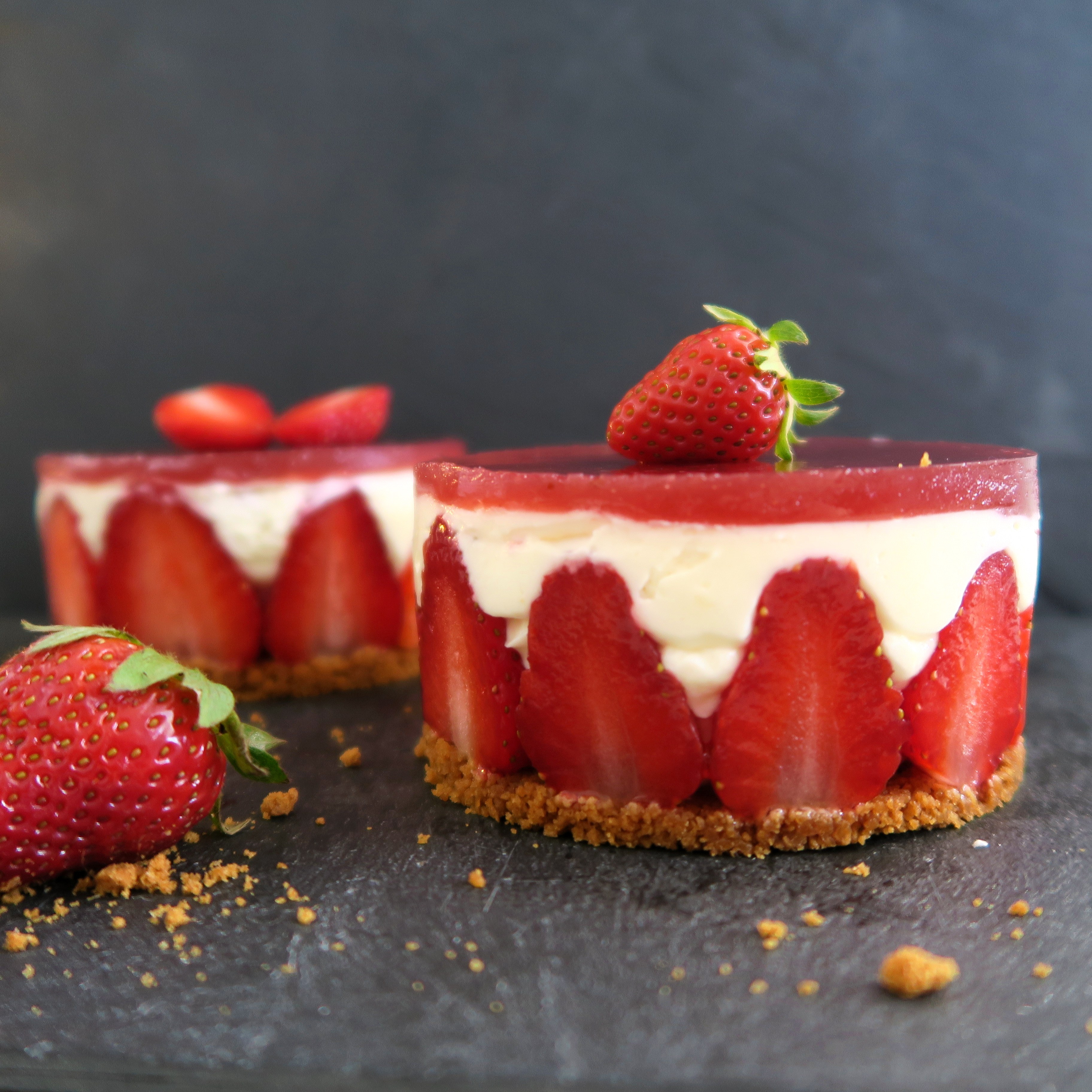 Entremets Fraise Speculoos Facon Fraisier Patisserie Amande Cie